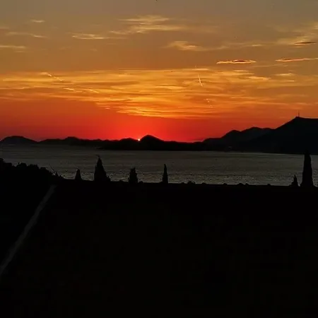 Sunset View New *
